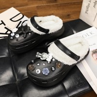 加绒洞洞鞋女秋冬季可爱包头包跟毛毛内胆保暖防滑软底棉拖鞋外穿