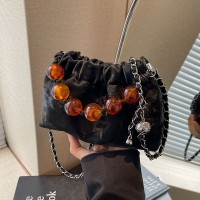 艾米兔女包潮流包包女2024新款百搭洋气串珠链条手提斜挎水桶包