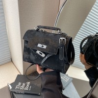艾米兔女包小众手提包包女2024新款时尚休闲通勤洋气单肩斜挎包