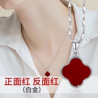 黑红色四叶草项链女时尚锁骨双面佩戴四叶草吊坠网红坠子生日礼物
