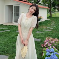 印花V领连衣裙2024夏季新款短袖中长款松紧腰法式裙子