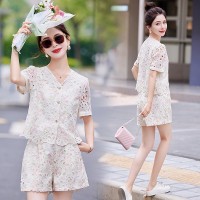 2024年夏季花色刺绣镂空上衣短款套装女