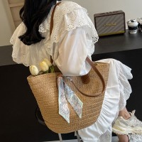 草编包包女大容量2024新款度假沙滩草包编织通勤水桶包菜篮托特包